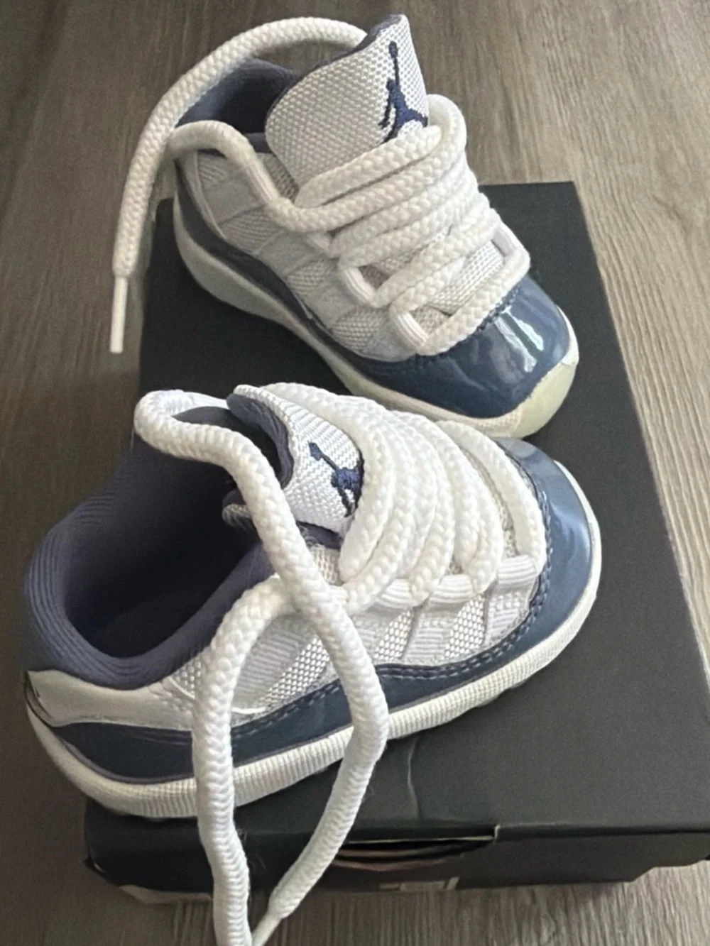 Jordan 11 Retro Low TD Diffused Blue / Midnight Navy